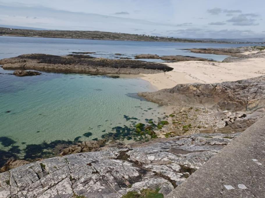 Curlews Rest - Gateway To The Aran Islands Apartman Galway Kültér fotó